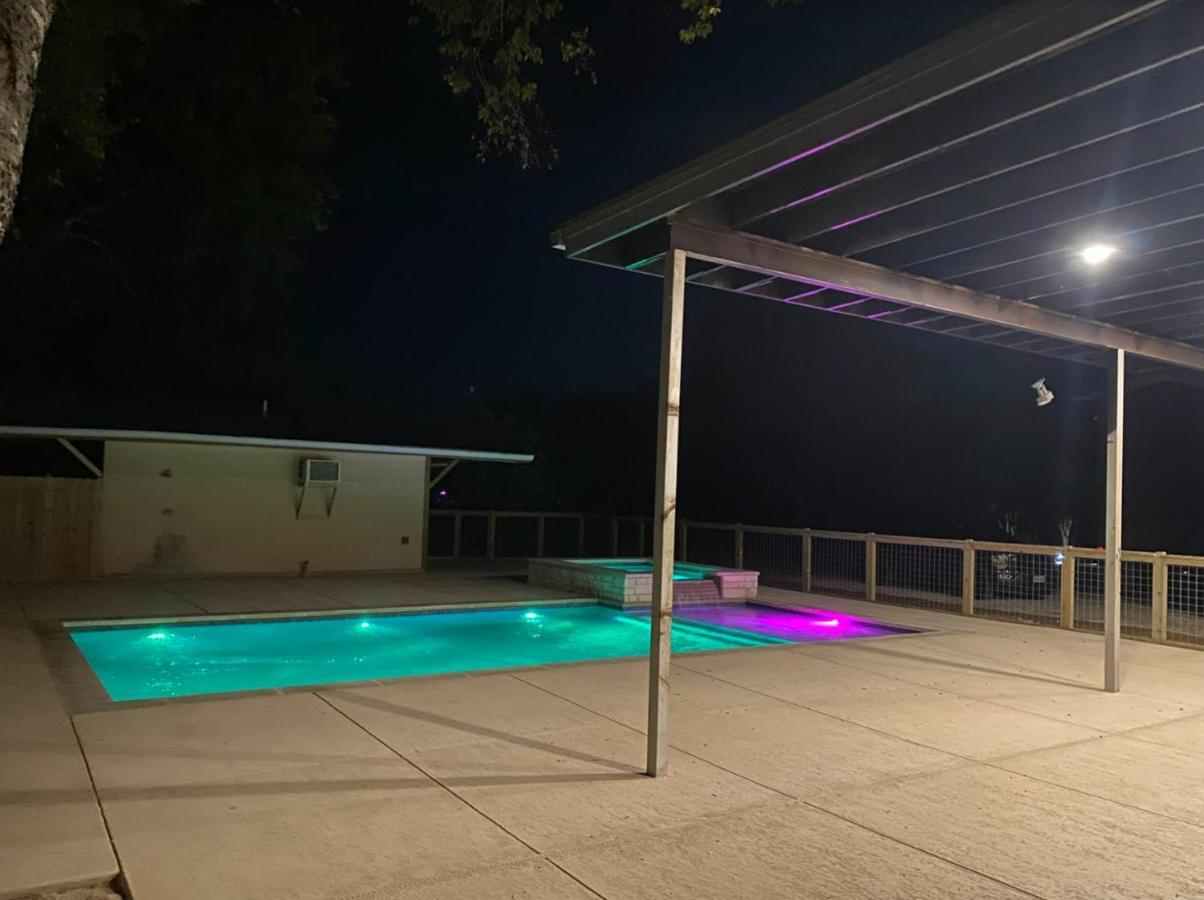 5 Bdrm Home On 2 Acres Mins To Wineries Private Heated Pool And Hot Tub Johnson City Exterior photo